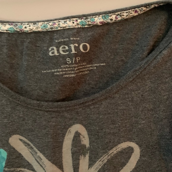 Aero tee ~ size s - Picture 2 of 3
